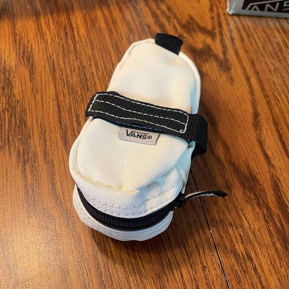 Vans 45 LX amazing pair of shoes in True White. Men’s 7.5 or women’s 9.0. - Picture 11 of 16